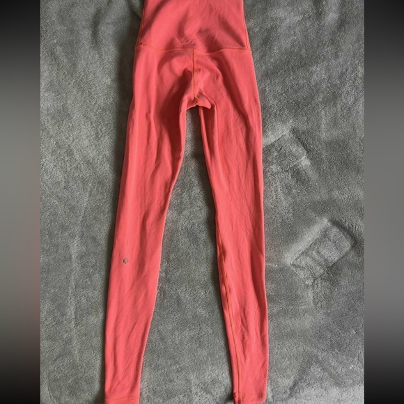Lululemon Leggings size 2 - Picture 4 of 4